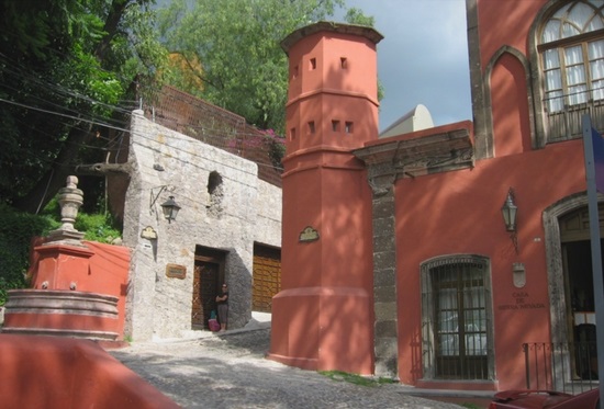 paseo del chorro en san miguel de allende