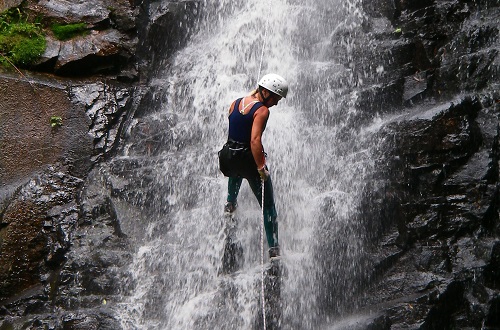 qu es la escalada o rapel?